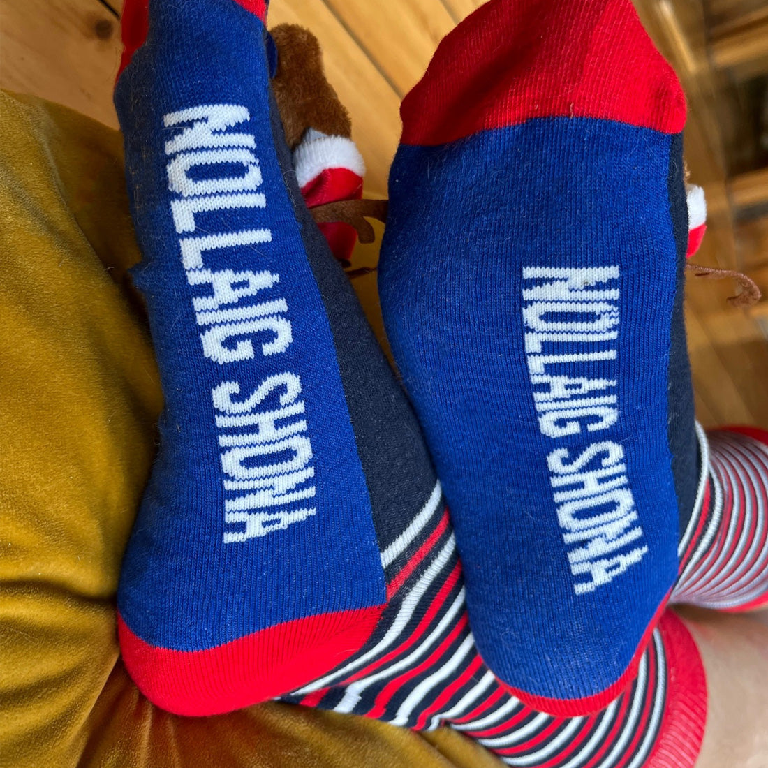 3D Deer Novelty Christmas Mens Socks in Navy & Red