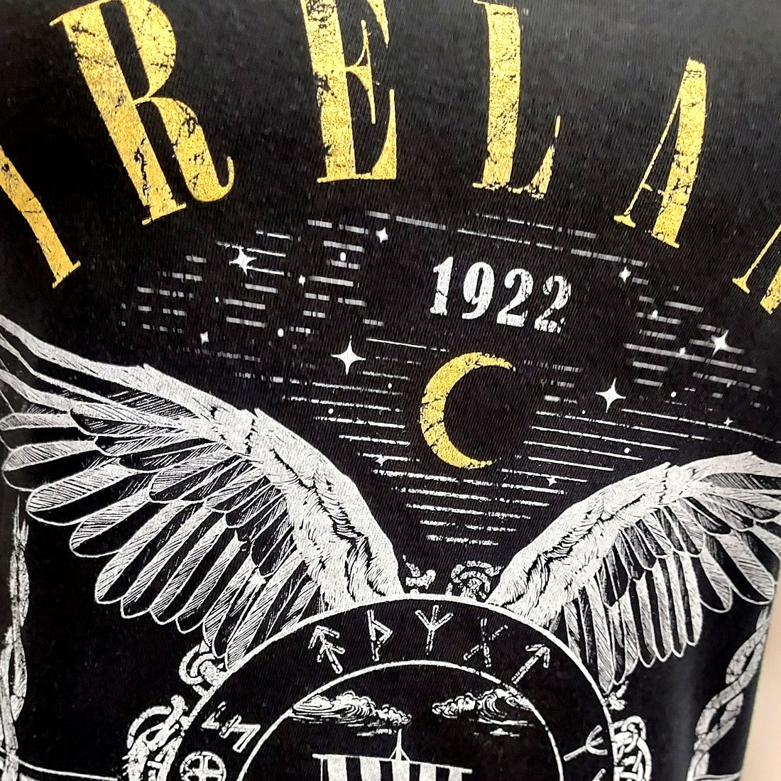 Ireland ‘Viking Ship Wings’ V-Neck Ladies T-Shirt in Black