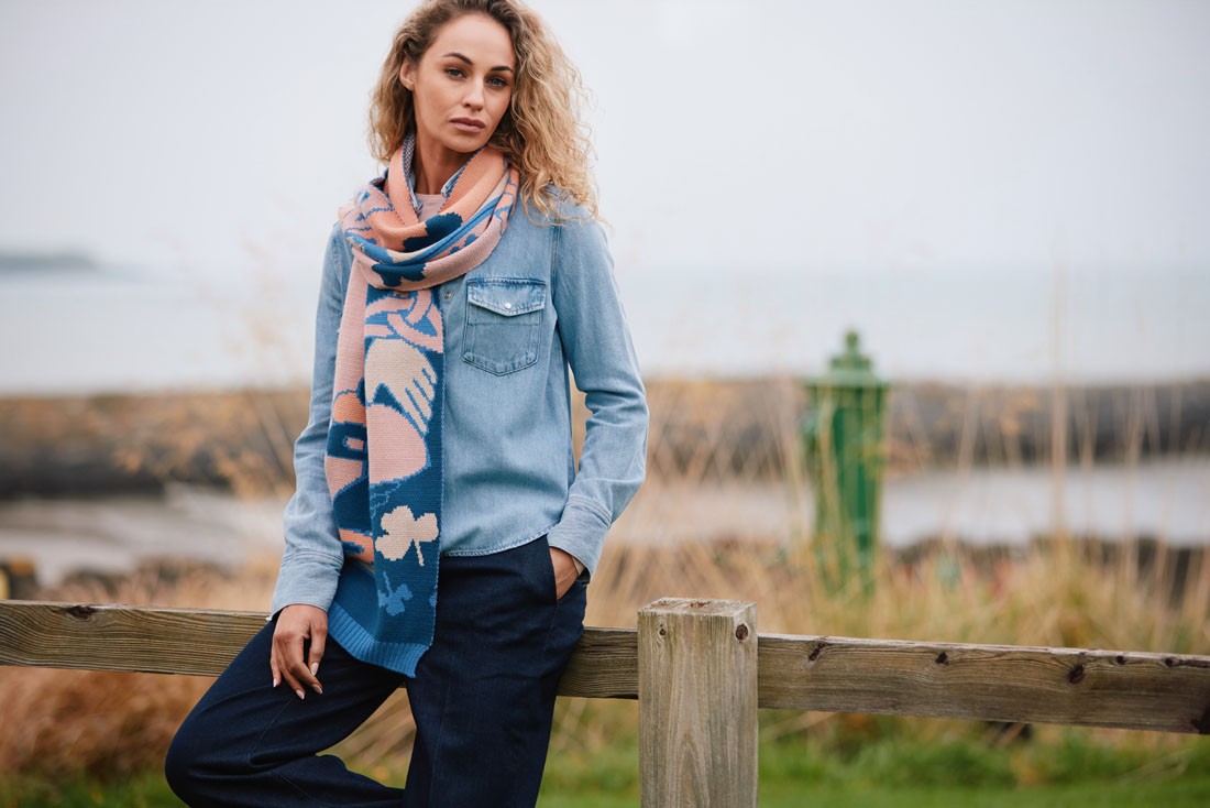 Claddagh Knit Scarf in Blue & Salmon