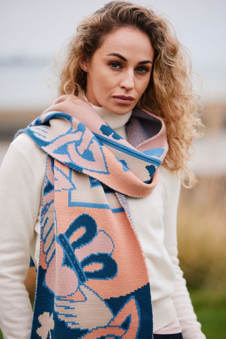 Claddagh Knit Scarf in Blue & Salmon