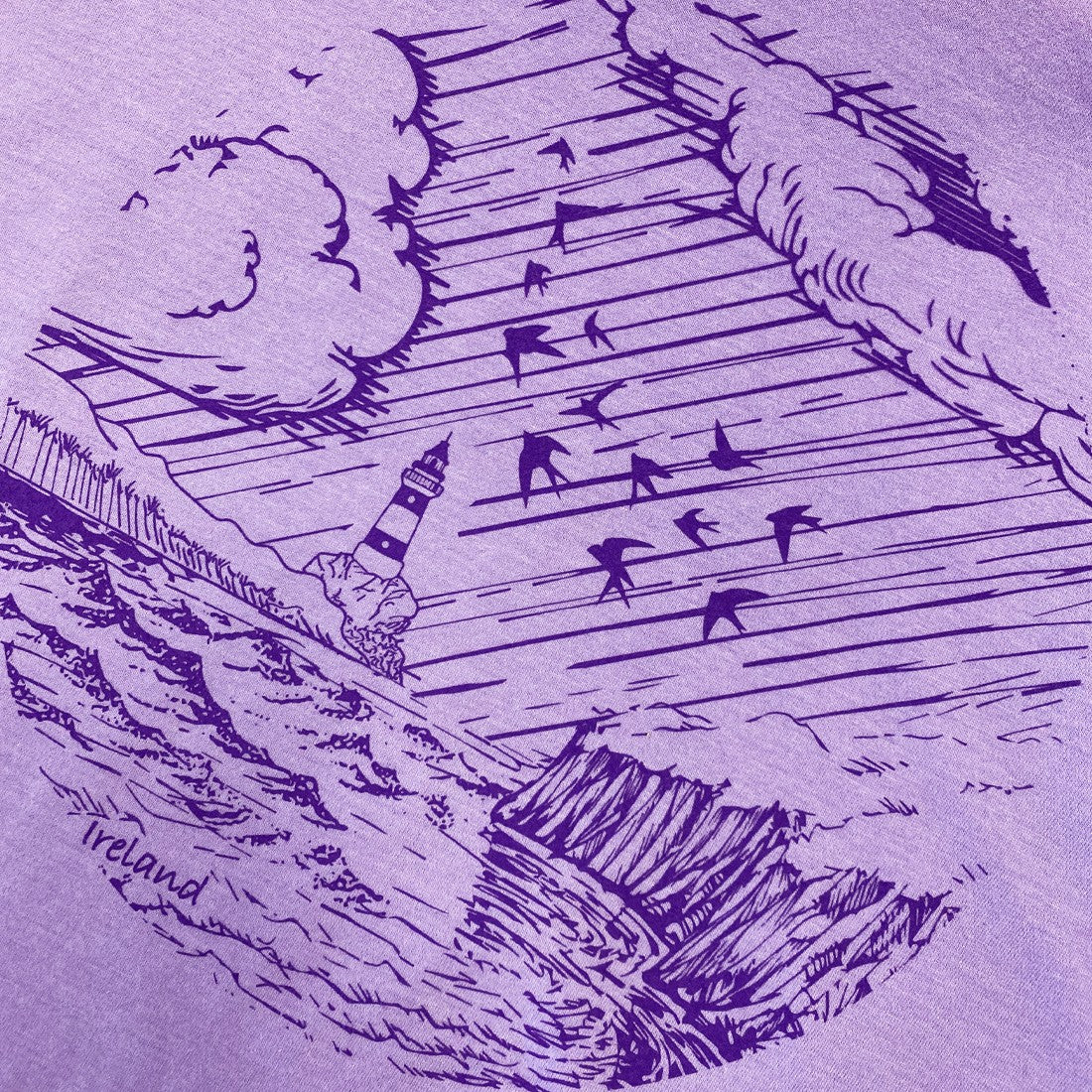Green Island Lighthouse Sketch Short-sleeve T in Lilac