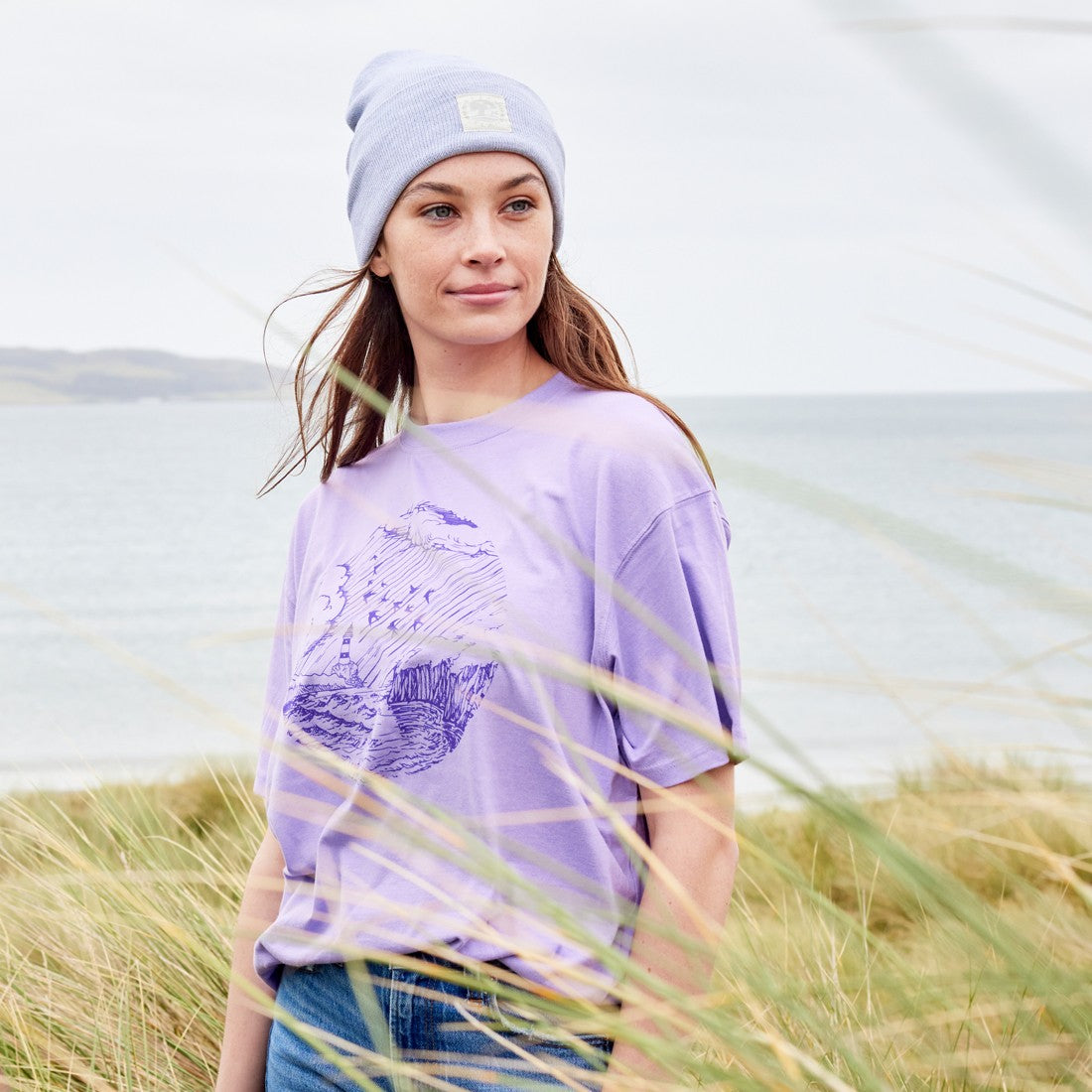 Green Island Lighthouse Sketch Short-sleeve T in Lilac