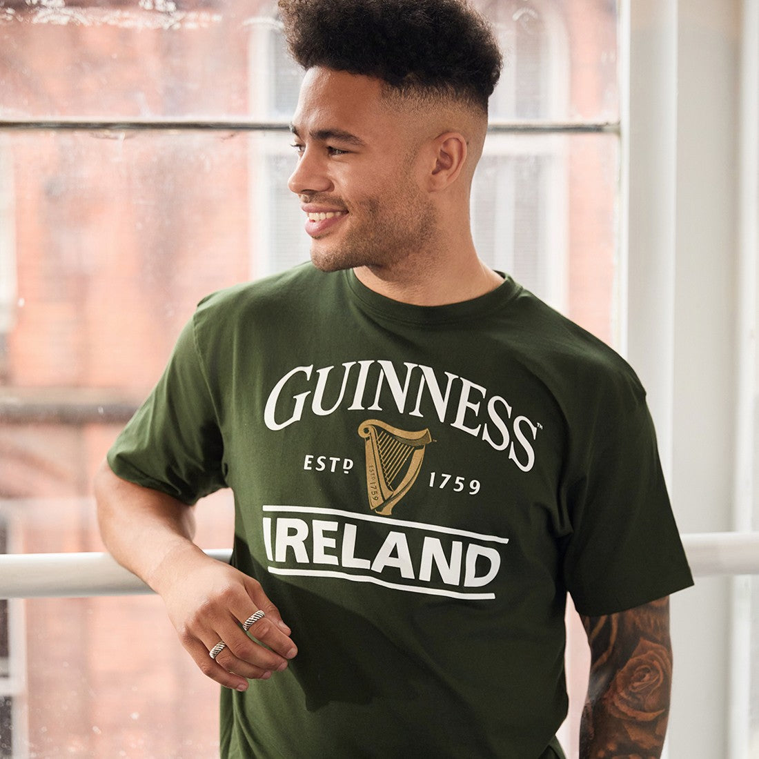 Guinness Ireland Harp Hanging T-Shirt in Bottle Green