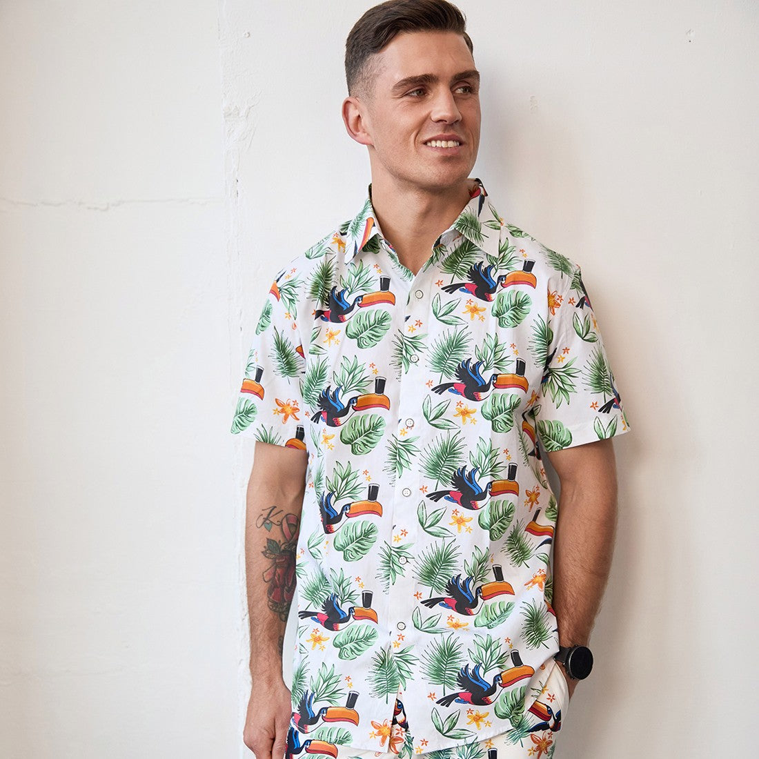 Guinness Toucan Hawaiian Print Short Sleeve Shirt in Cream & Multi