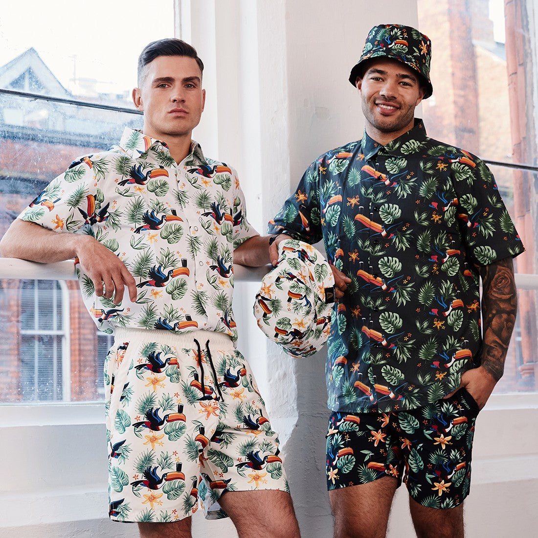 Guinness Toucan Hawaiian Print Swim Shorts in Black