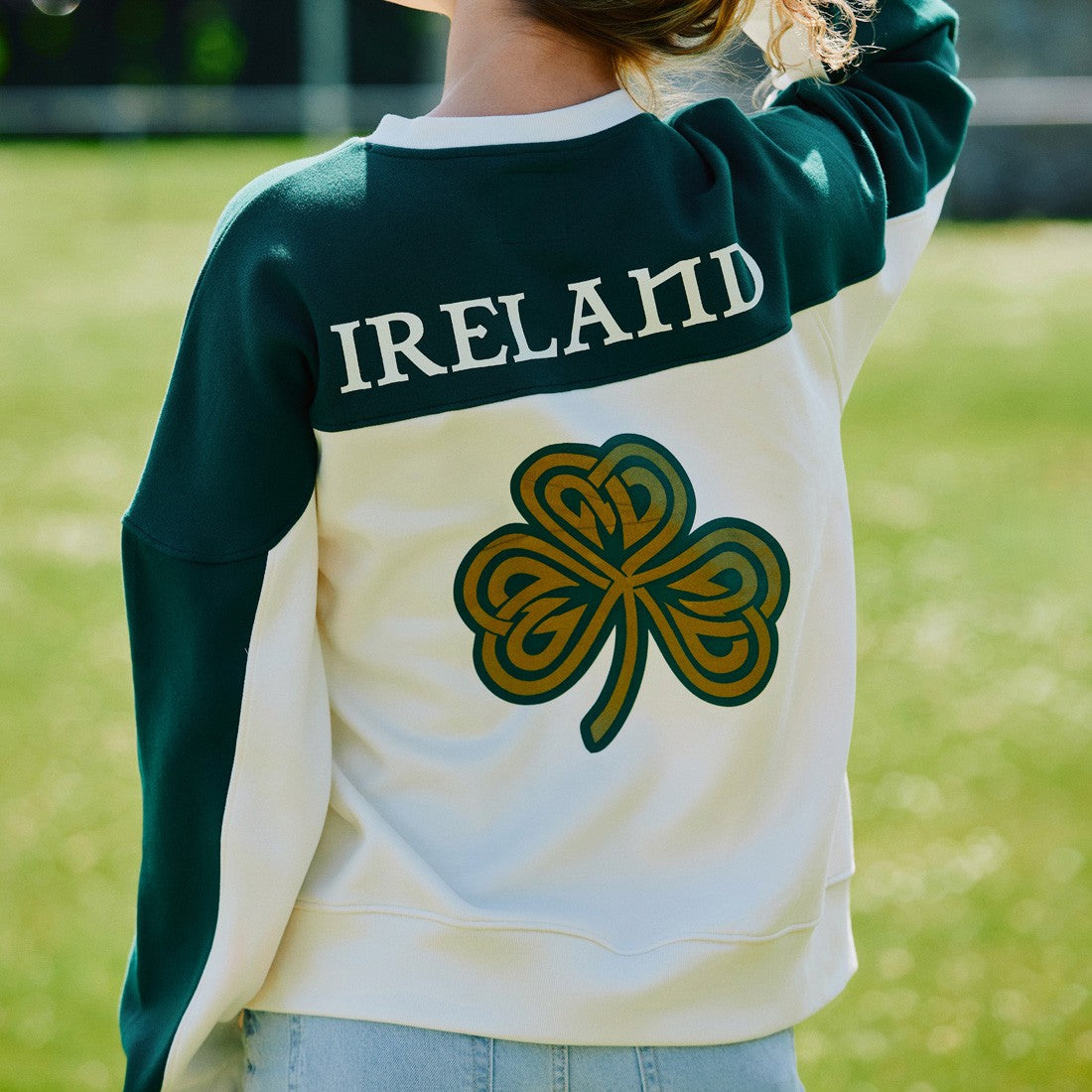 Ireland Crest V-Neck USA Top in Cream & Green