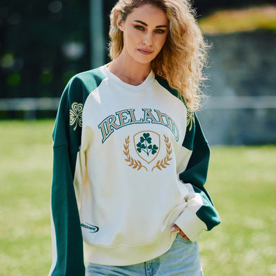 Ireland Crest V-Neck USA Top in Cream & Green