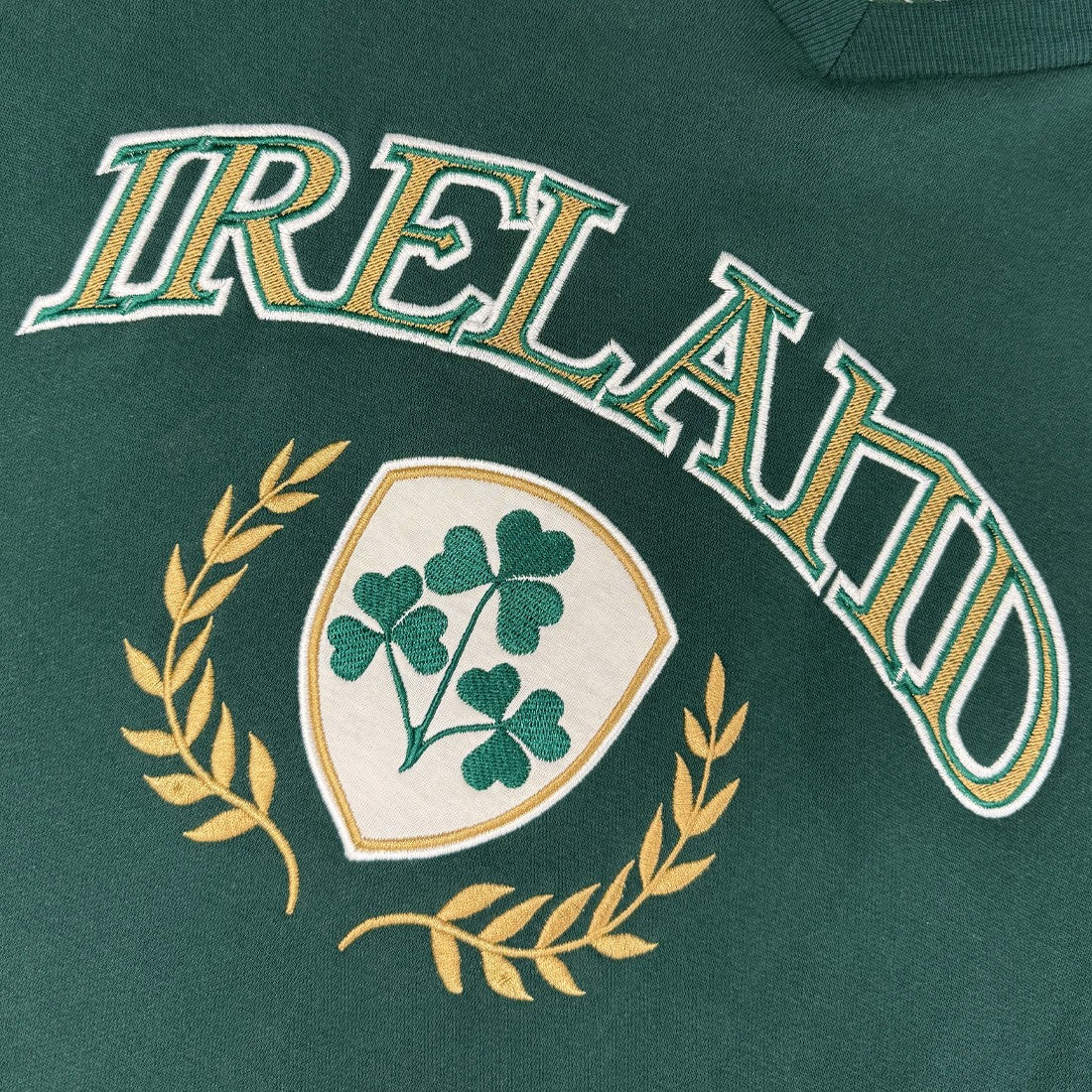 Ireland Crest V-Neck USA Top in Green & Cream