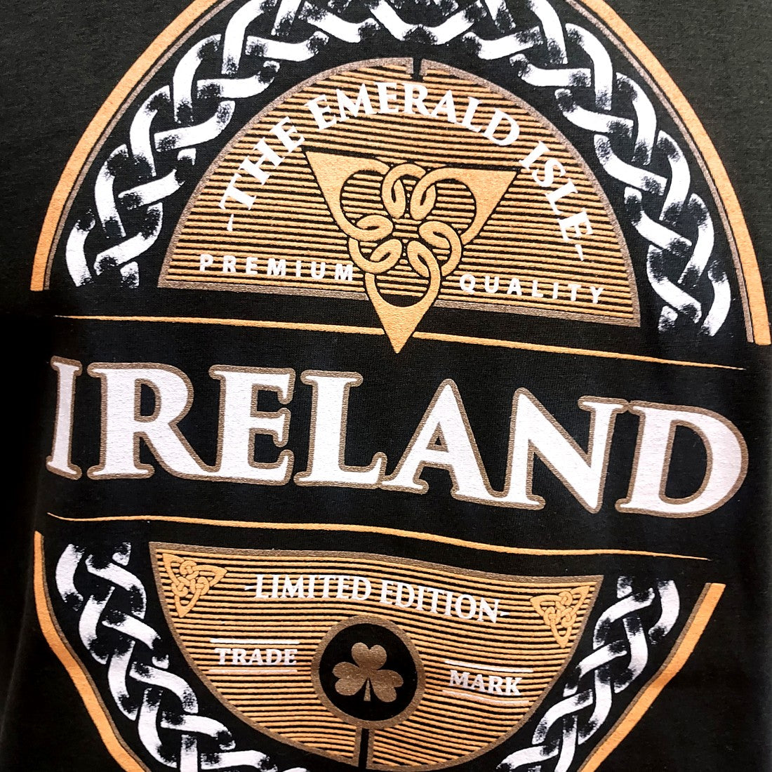 Ireland Emerald Isle Label T-shirt in Bottle Green