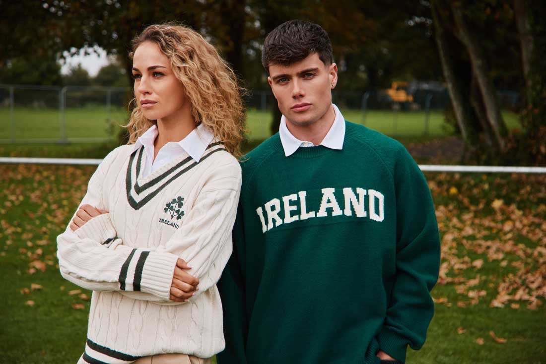 Ireland Shamrock Crest Cable Knit V-Neck Jumper in Cream & Bottle Green