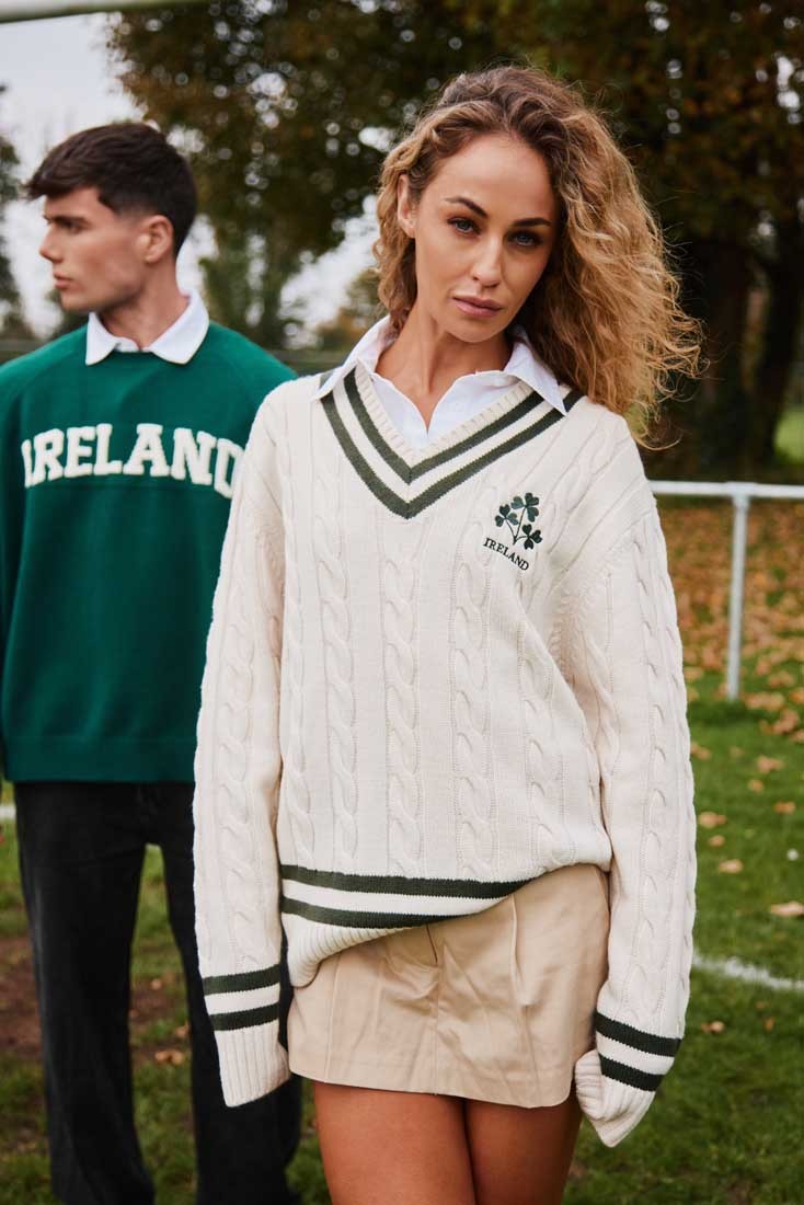 Ireland Shamrock Crest Cable Knit V-Neck Jumper in Cream & Bottle Green