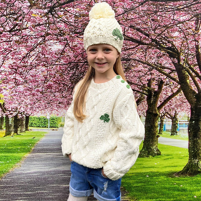 Aran Shamrock Bobble Hat in Cream