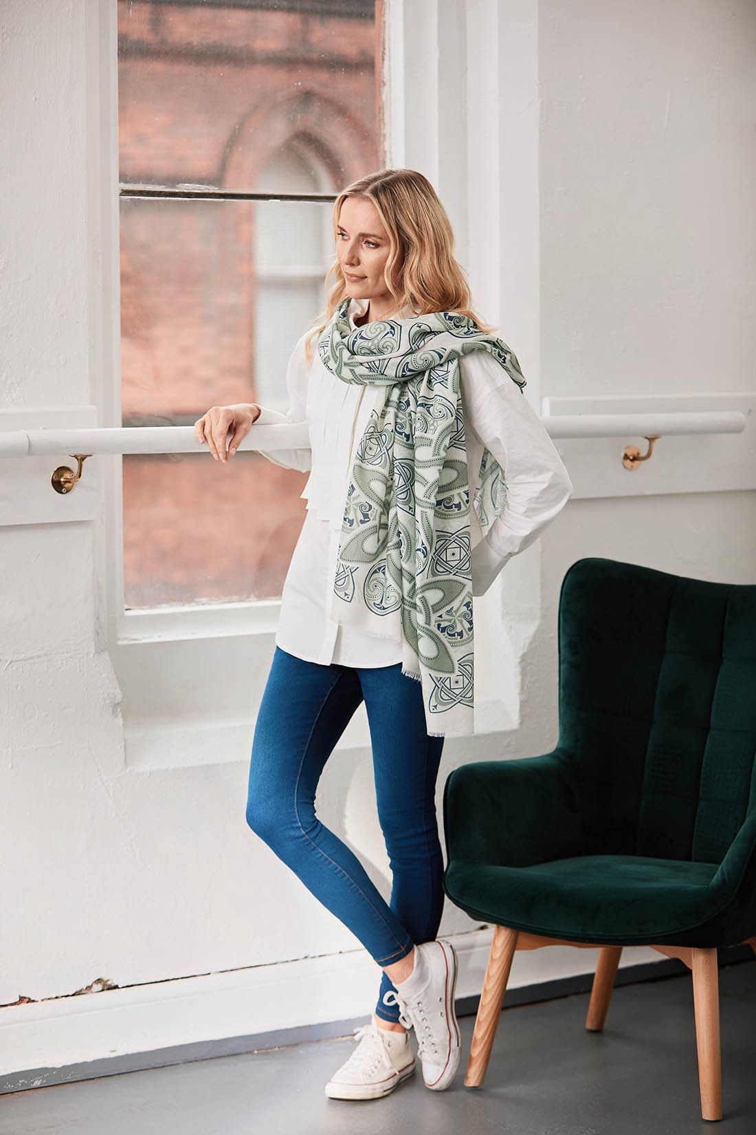 Celtic Knot Fashion Scarf in Cream & Green