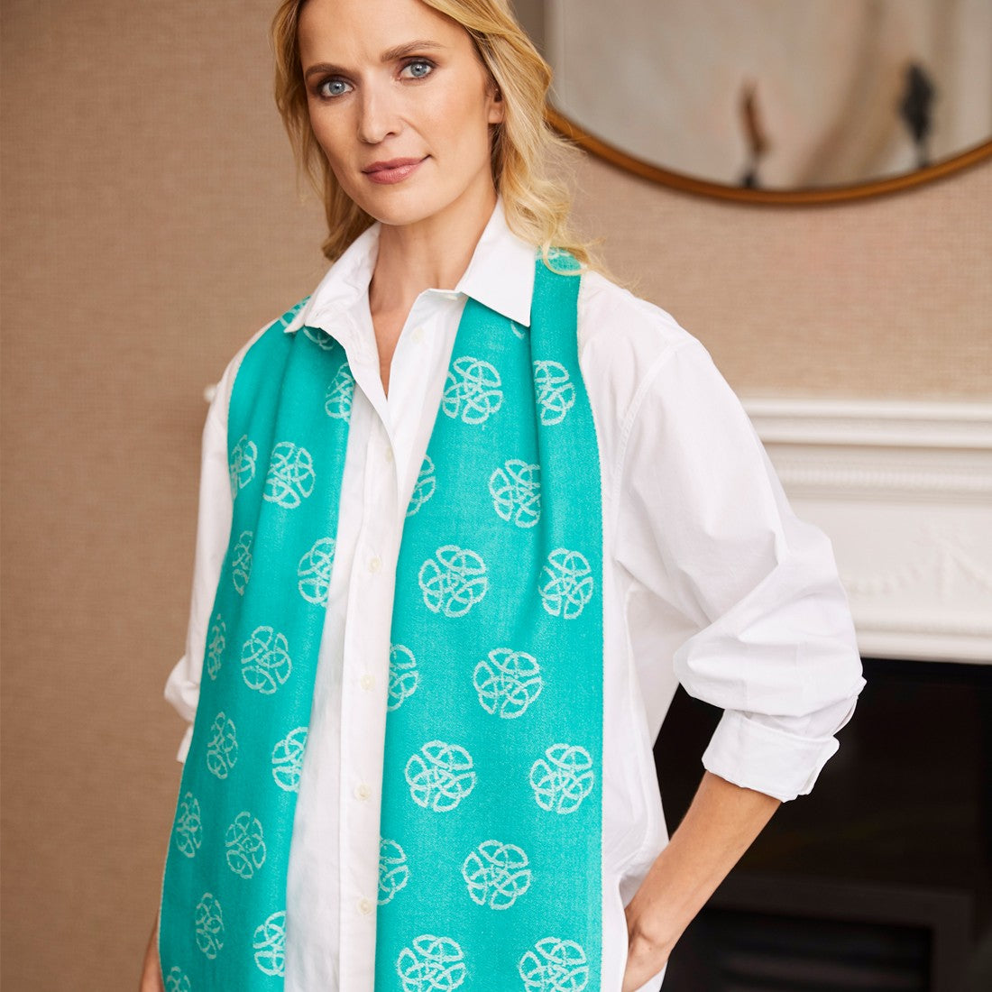 PF Celtic Knot Wool Scarf in Spectra Green