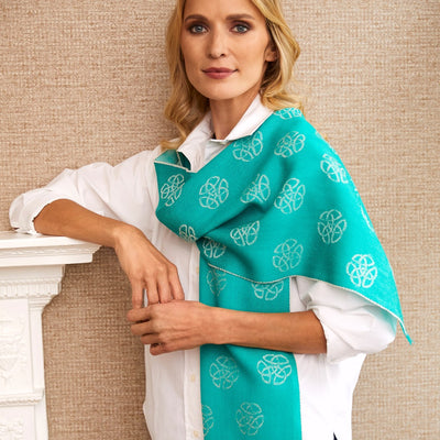 PF Celtic Knot Wool Scarf in Spectra Green
