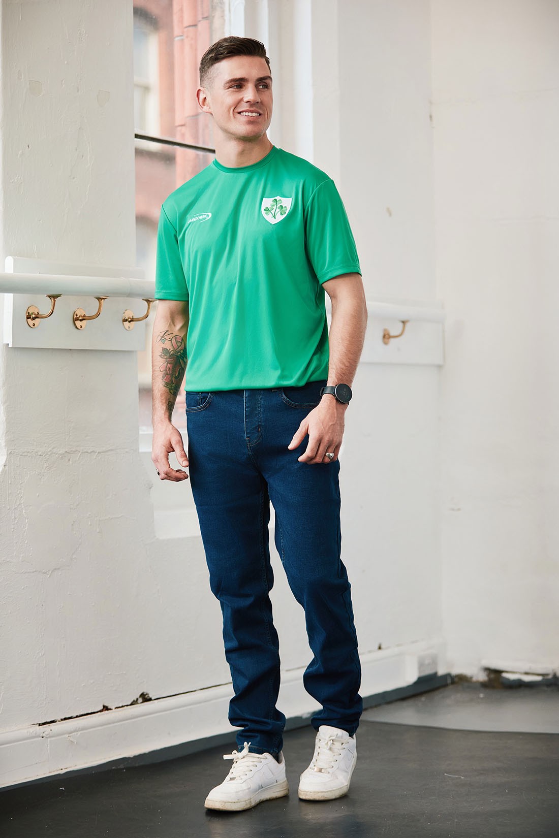 Shamrock Crest Performance Top in Island Green