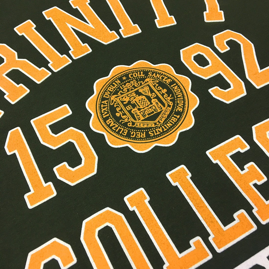 Trinity College Dublin Bottle/ Mustard Green 1592 T-shirt