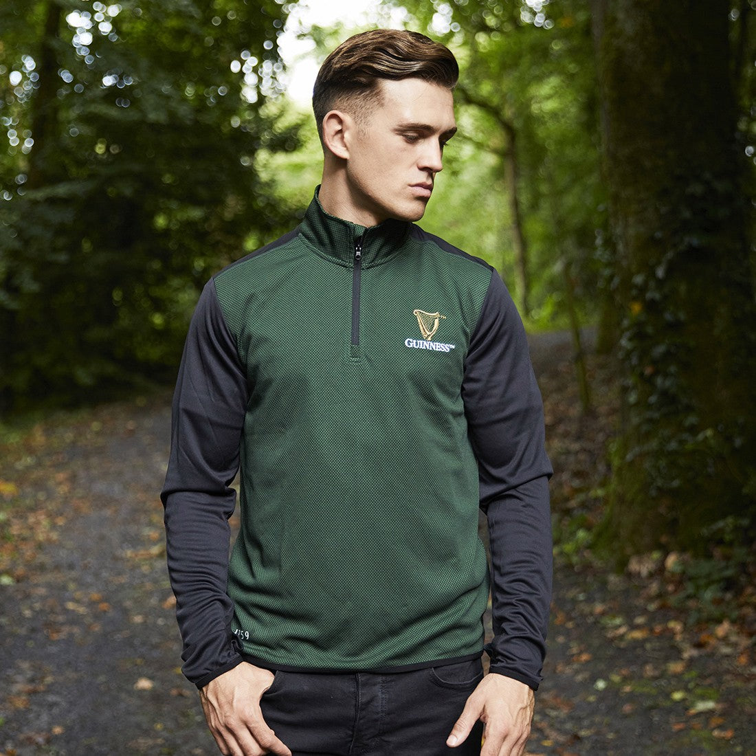 uinness 1/4 Zip Performance Top in Black & Bottle Green